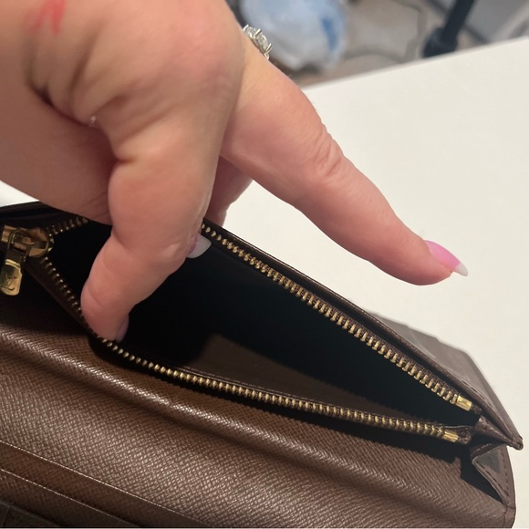 Authentic Louis Vuitton Damier Ebene Brazza Wallet - Picture 7 of 11